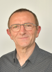 6&egrave;me Adjoint